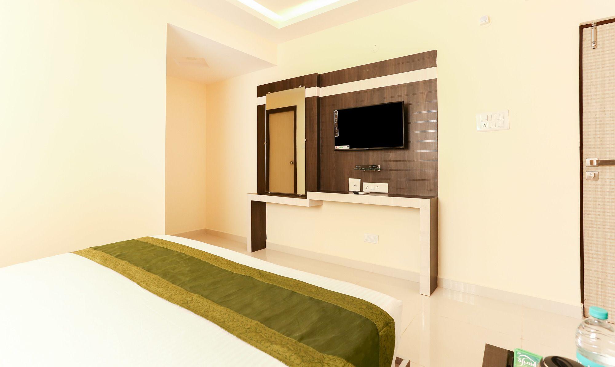 Fabhotel Rotano Suites - Yelahanka Бенґалуру Екстер'єр фото
