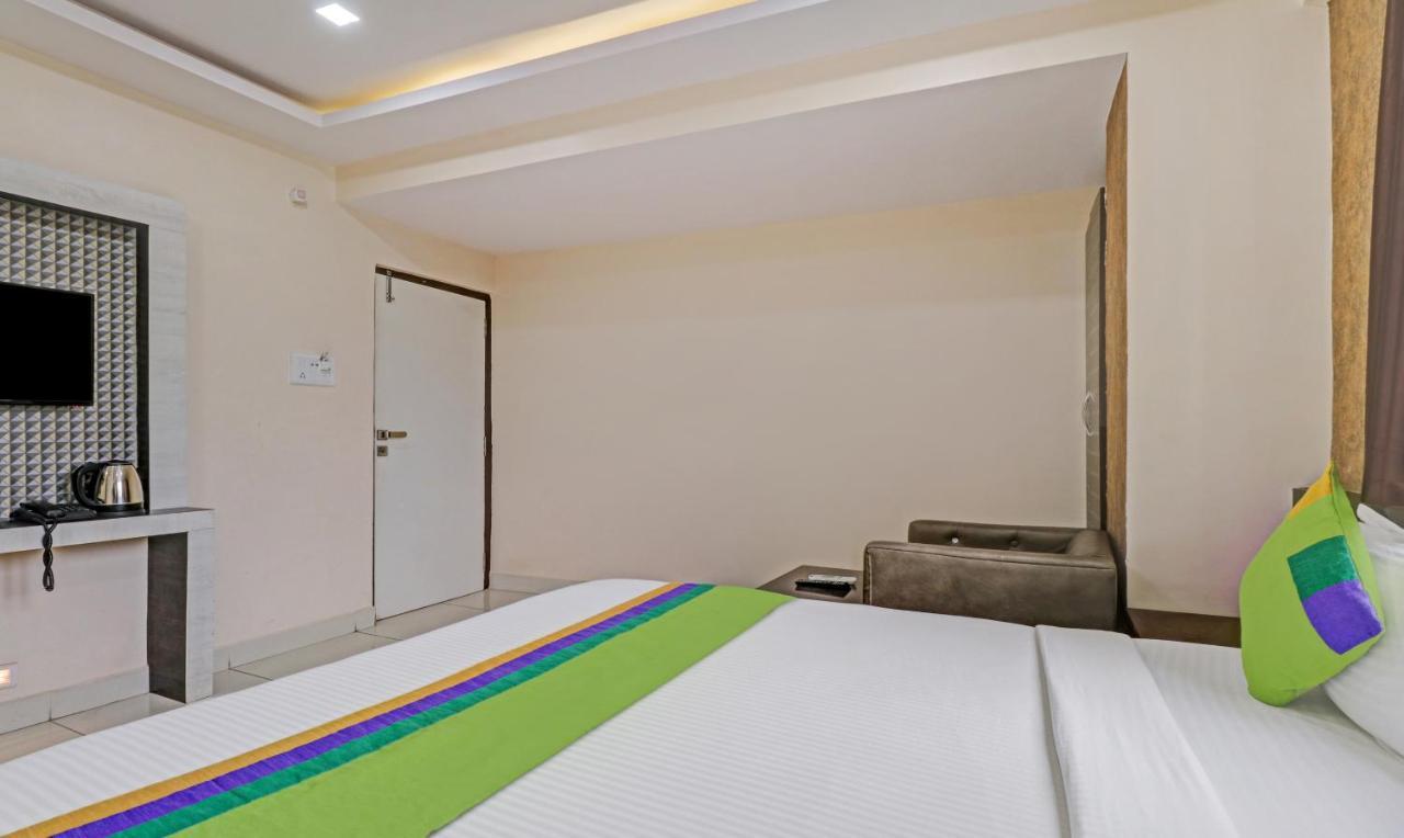 Fabhotel Rotano Suites - Yelahanka Бенґалуру Екстер'єр фото